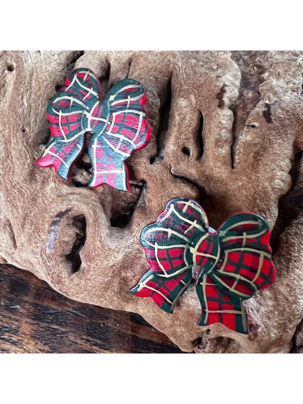 Red & Green Plaid Bow Christmas Earrings 1.25 in.